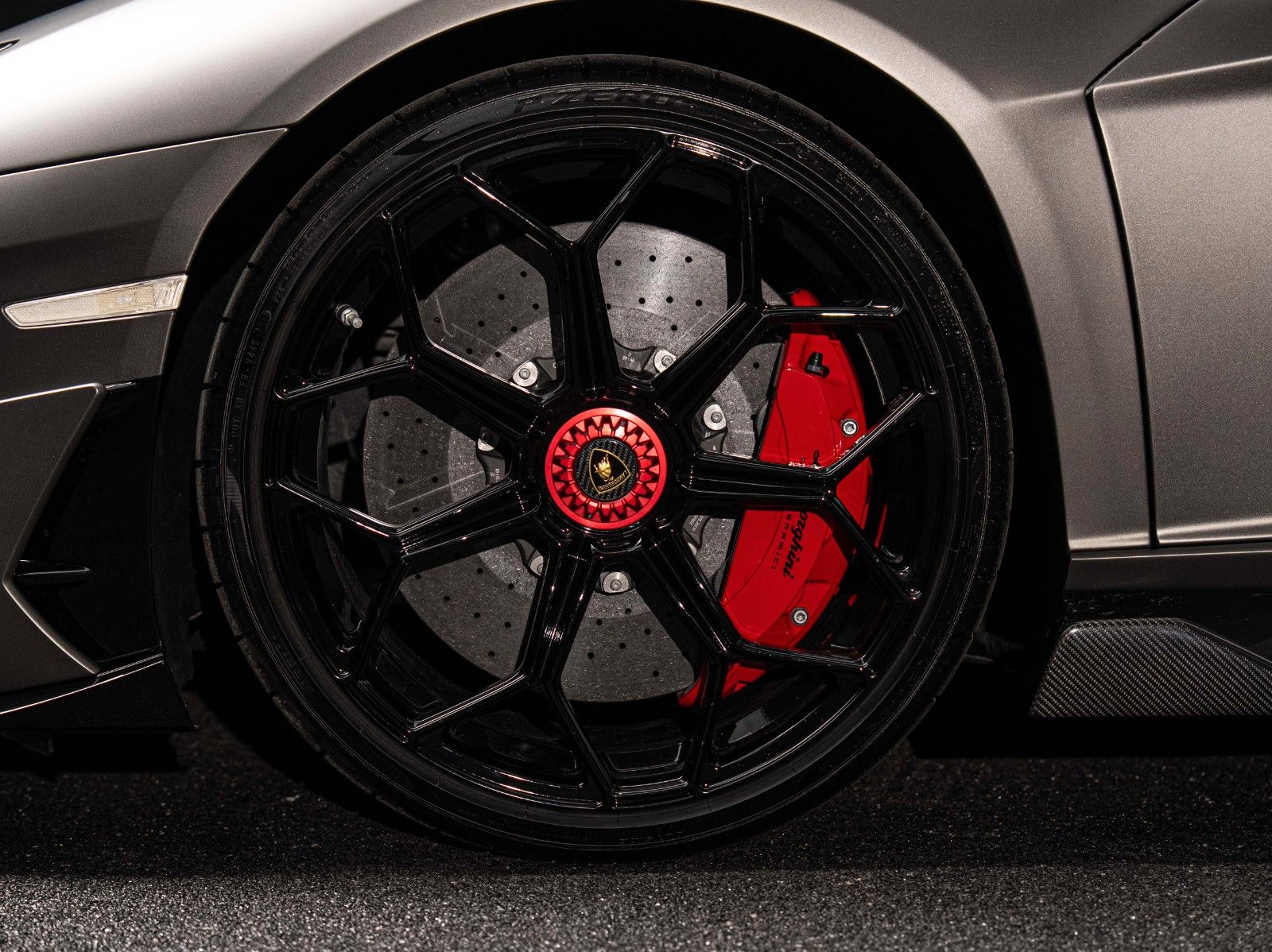 Lamborghini Aventador SVJ - One owner foto 7