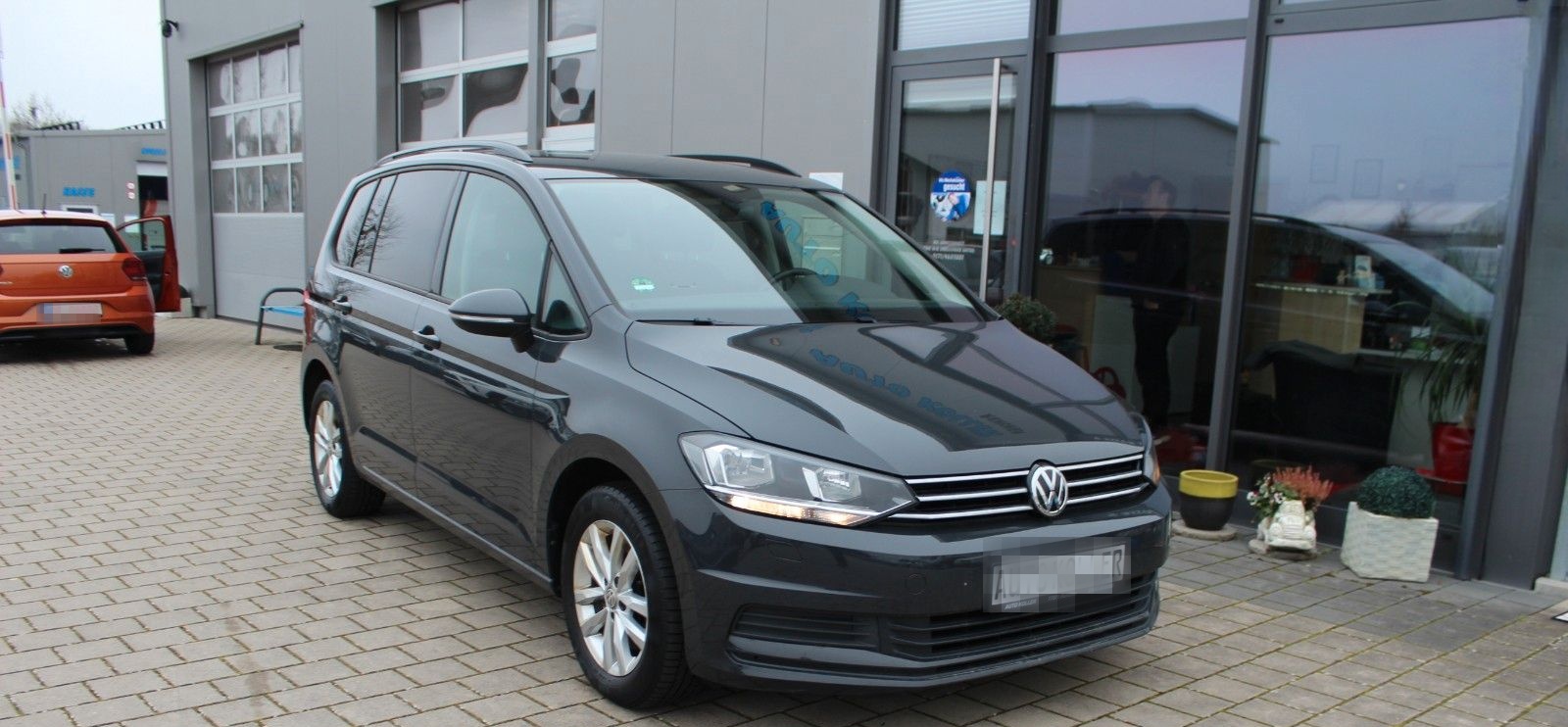 Volkswagen Touran Automatik foto 2