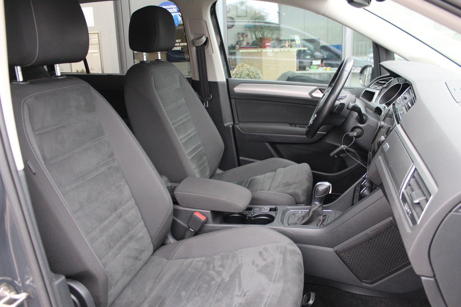 Volkswagen Touran Automatik foto 12