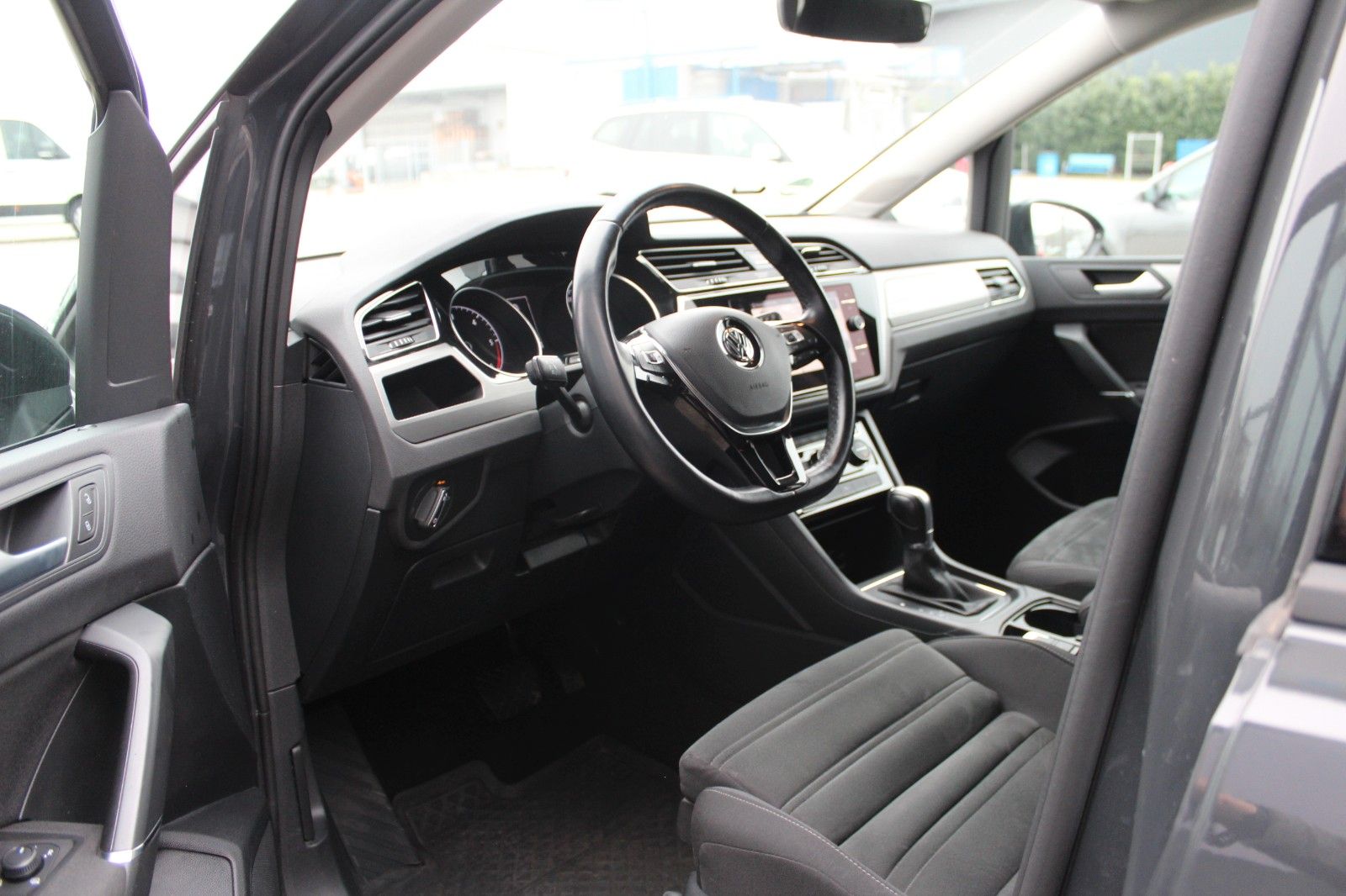 Volkswagen Touran Automatik foto 7