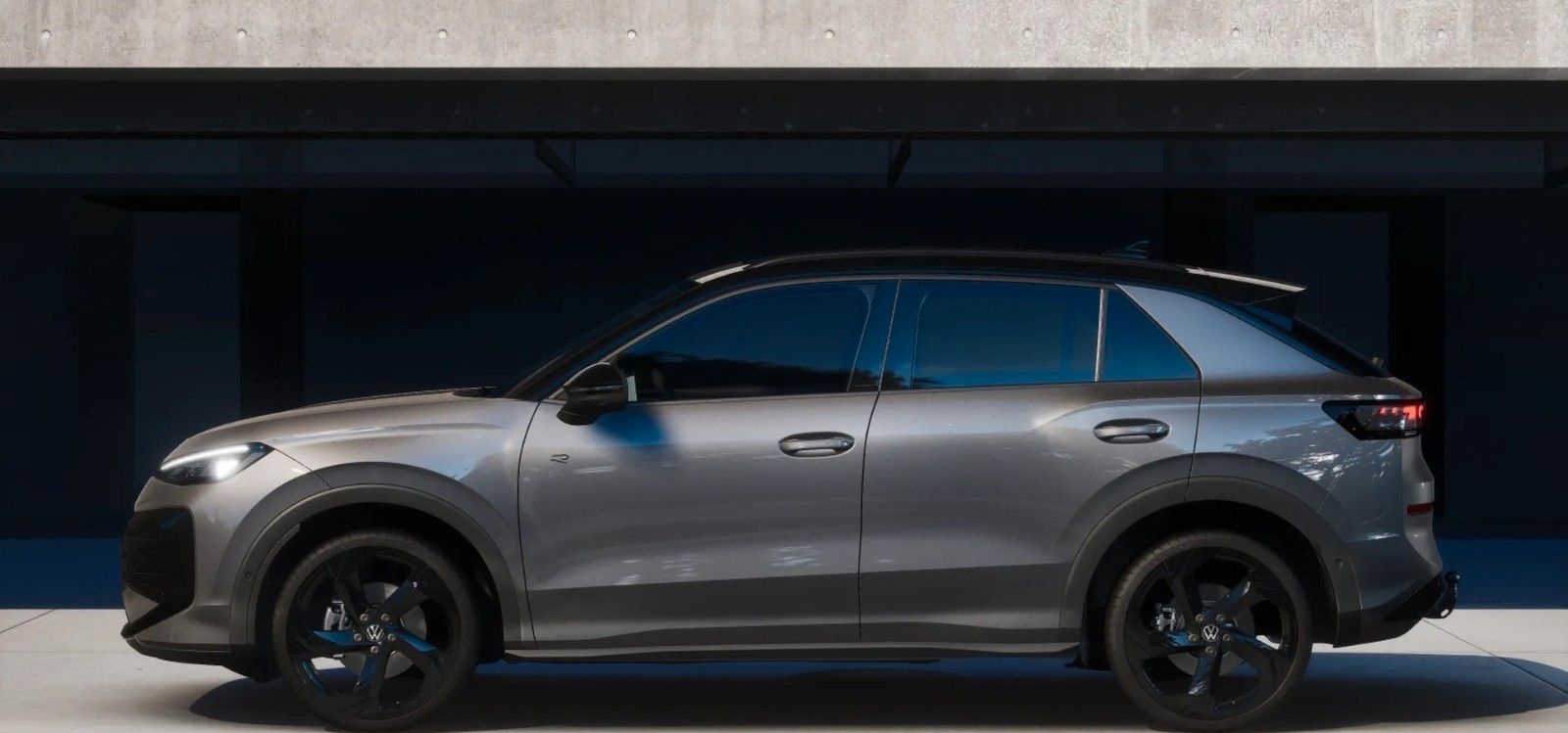 Volkswagen T-Roc 1.5 eTSI DSGR-Line+AHK+PANO+IQ-LIGHT foto 2
