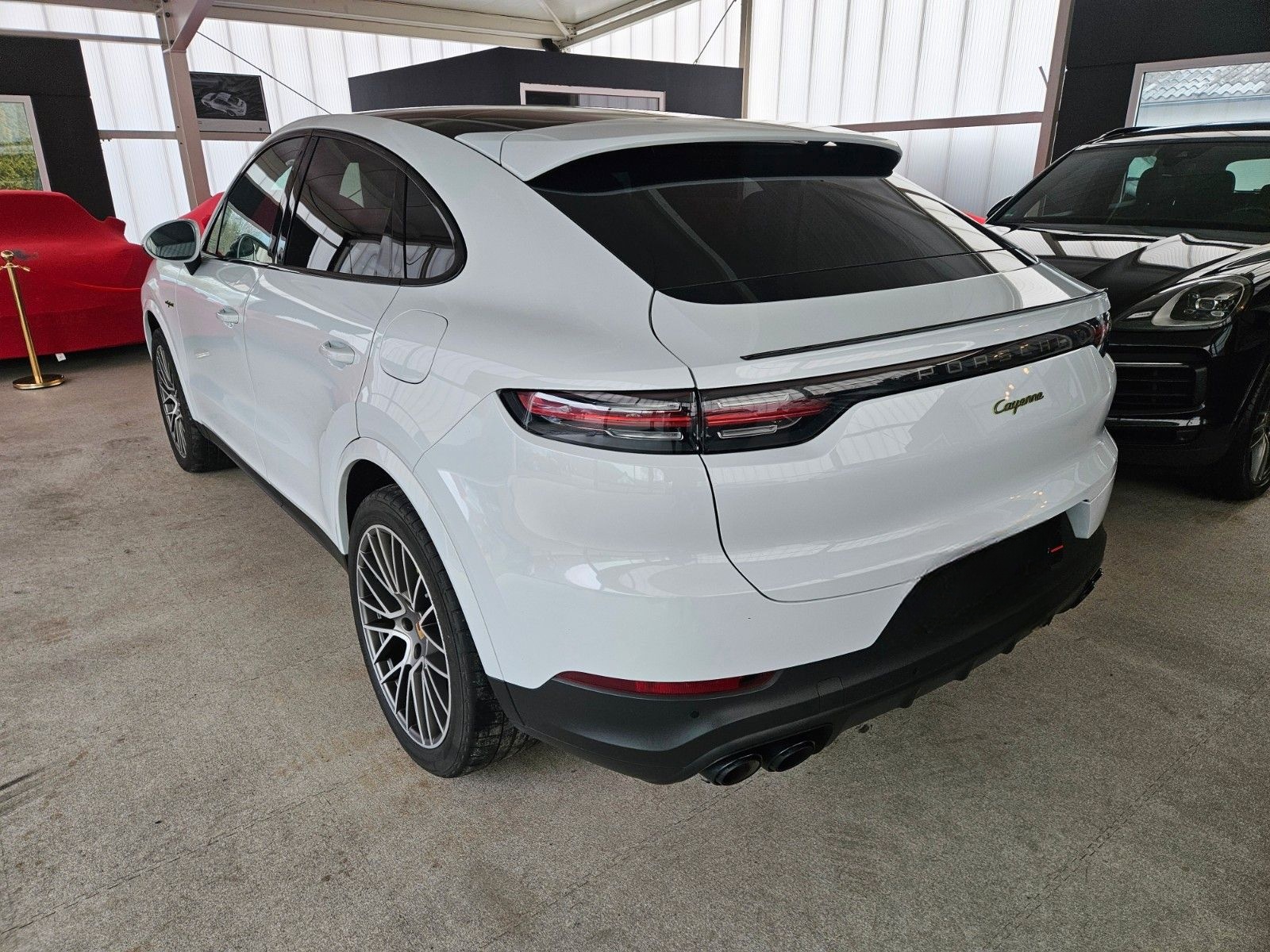 Porsche Cayenne Coupe E-Hybrid PlatinumEdition Burmester foto 7