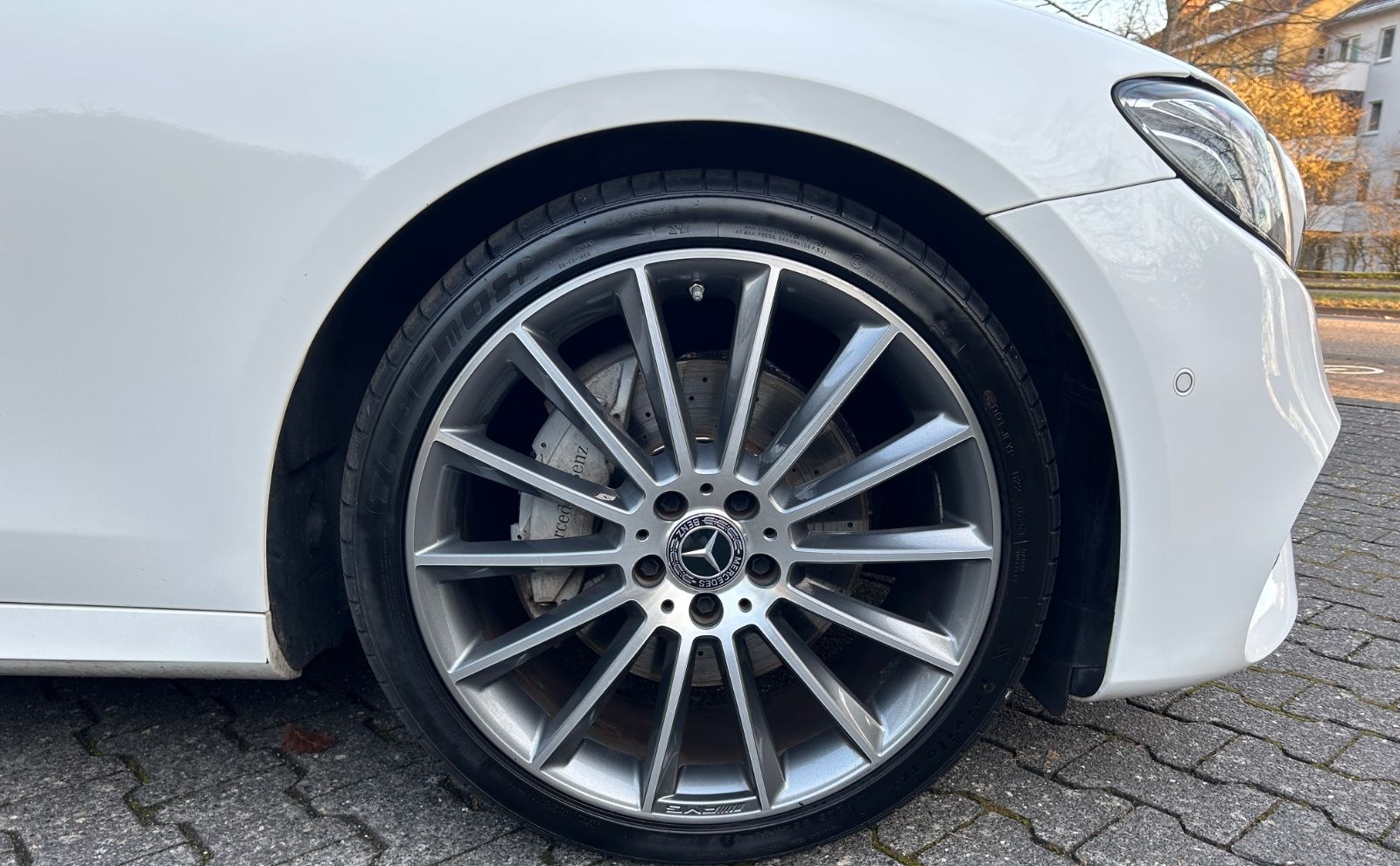 Mercedes-Benz E 220d Limousine AMG WIDESCR.  PANO LED 20ZOLL foto 12