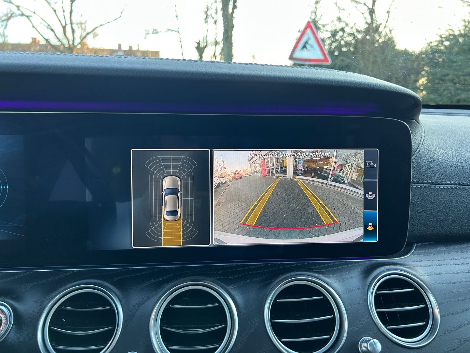 Mercedes-Benz E 220d Limousine AMG WIDESCR.  PANO LED 20ZOLL foto 20