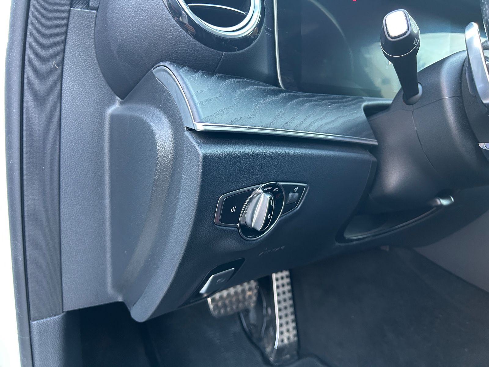 Mercedes-Benz E 220d Limousine AMG WIDESCR.  PANO LED 20ZOLL foto 22