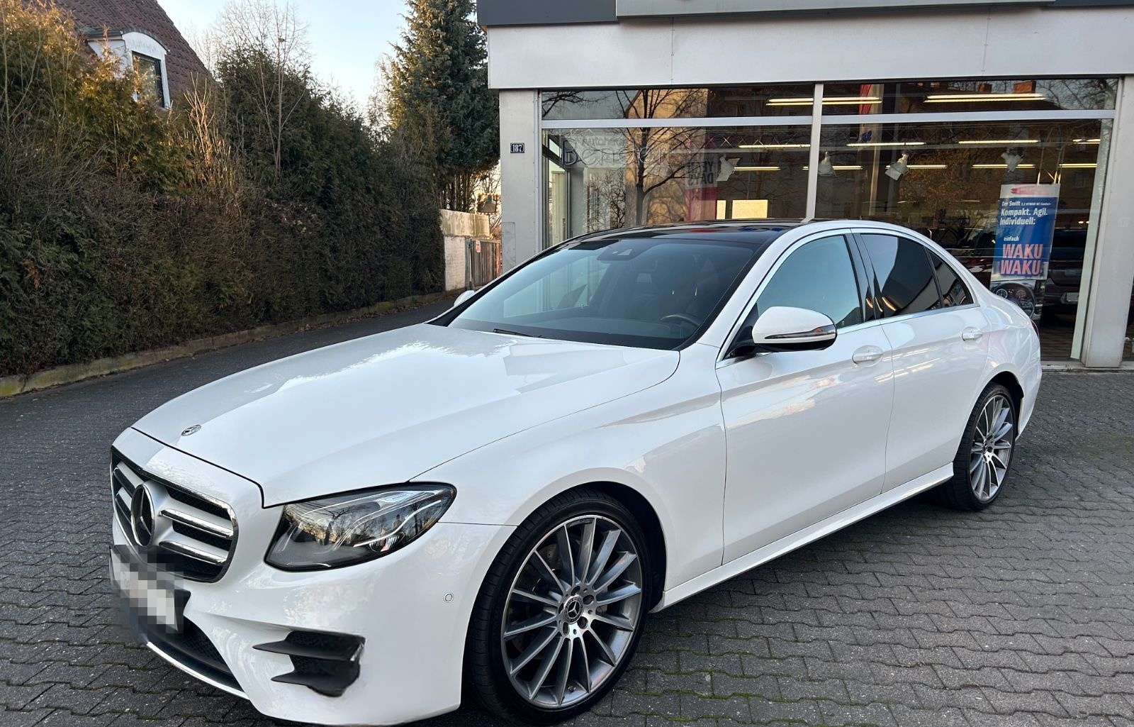 Mercedes-Benz E 220d Limousine AMG WIDESCR.  PANO LED 20ZOLL foto 10