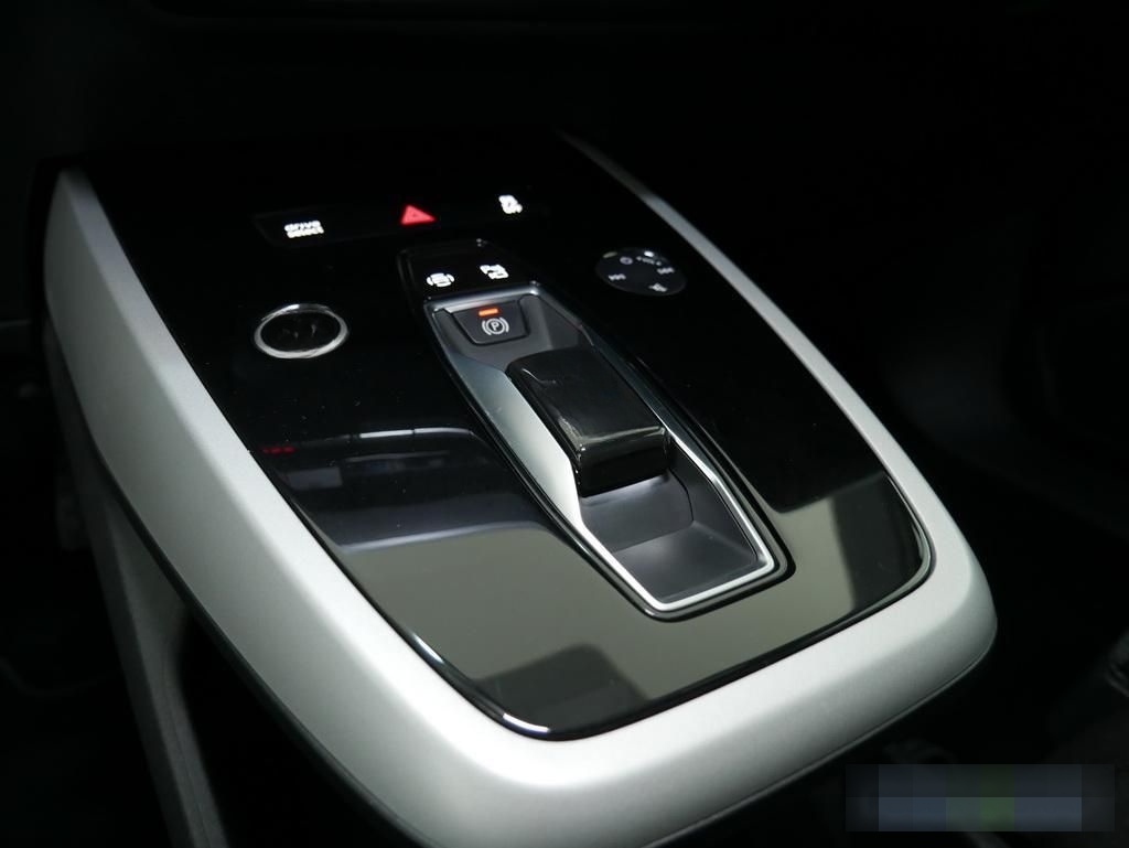 Audi Q4 Sportback 35 e-tron Sportsitze,MatrixLED,Kame foto 9
