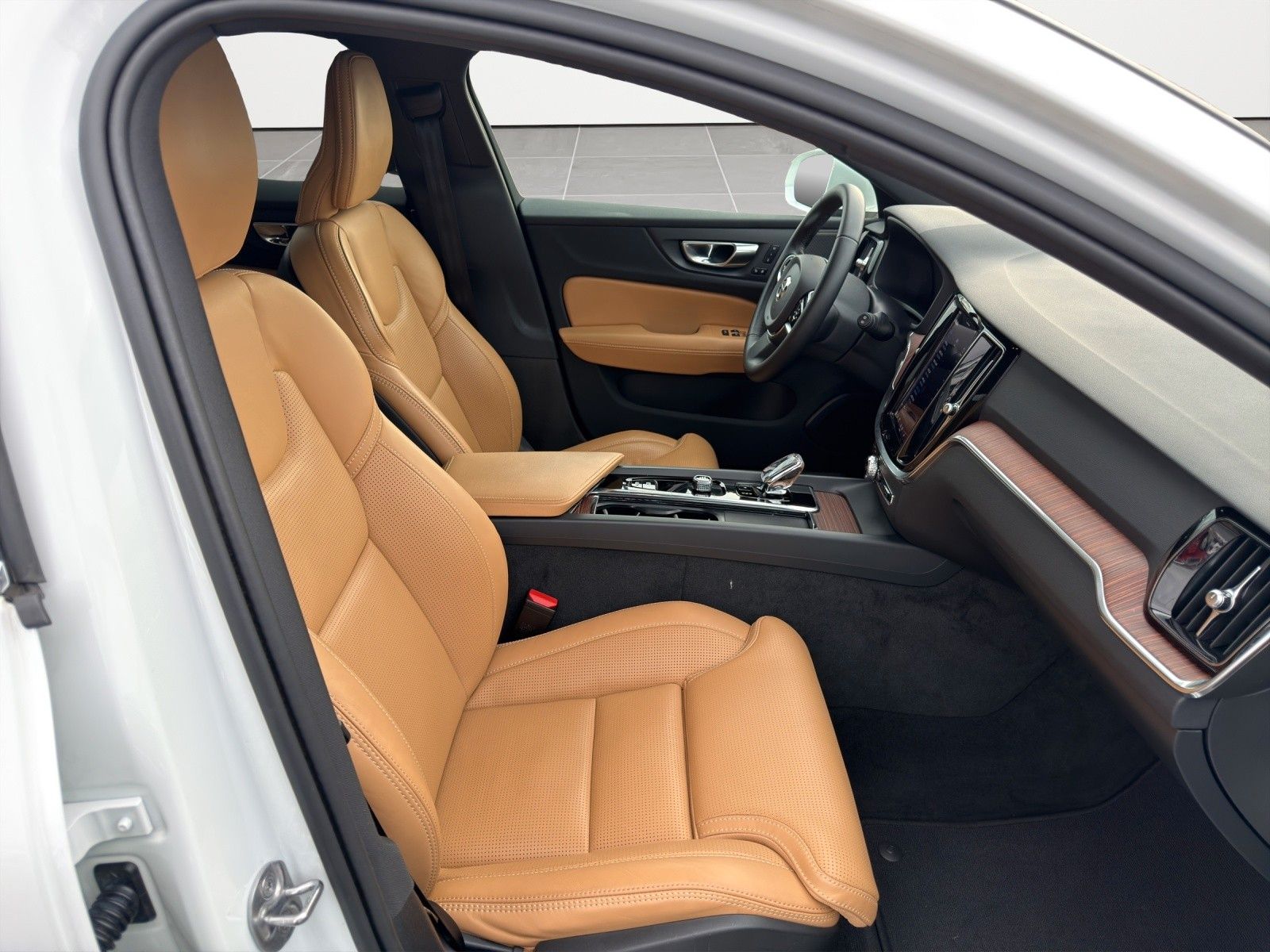 Volvo V60 B4 DCT Plus Bright/Keyless/ACC/RFK/DAB+ foto 12