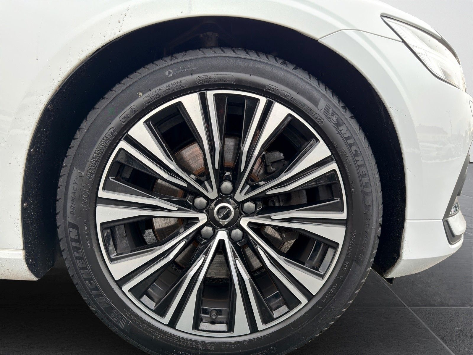 Volvo V60 B4 DCT Plus Bright/Keyless/ACC/RFK/DAB+ foto 4