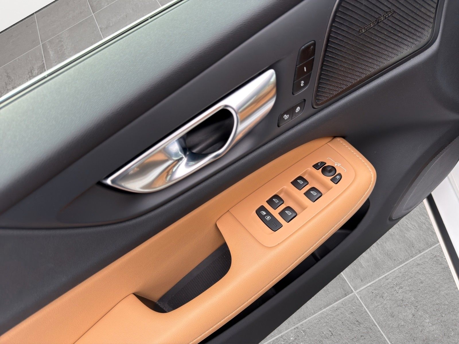 Volvo V60 B4 DCT Plus Bright/Keyless/ACC/RFK/DAB+ foto 10