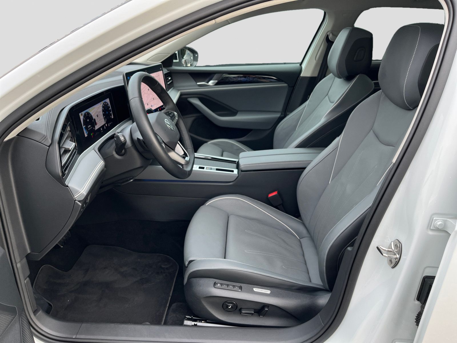 Volkswagen Passat Variant 2.0TDI Elegance Standhz 360° HuD foto 10