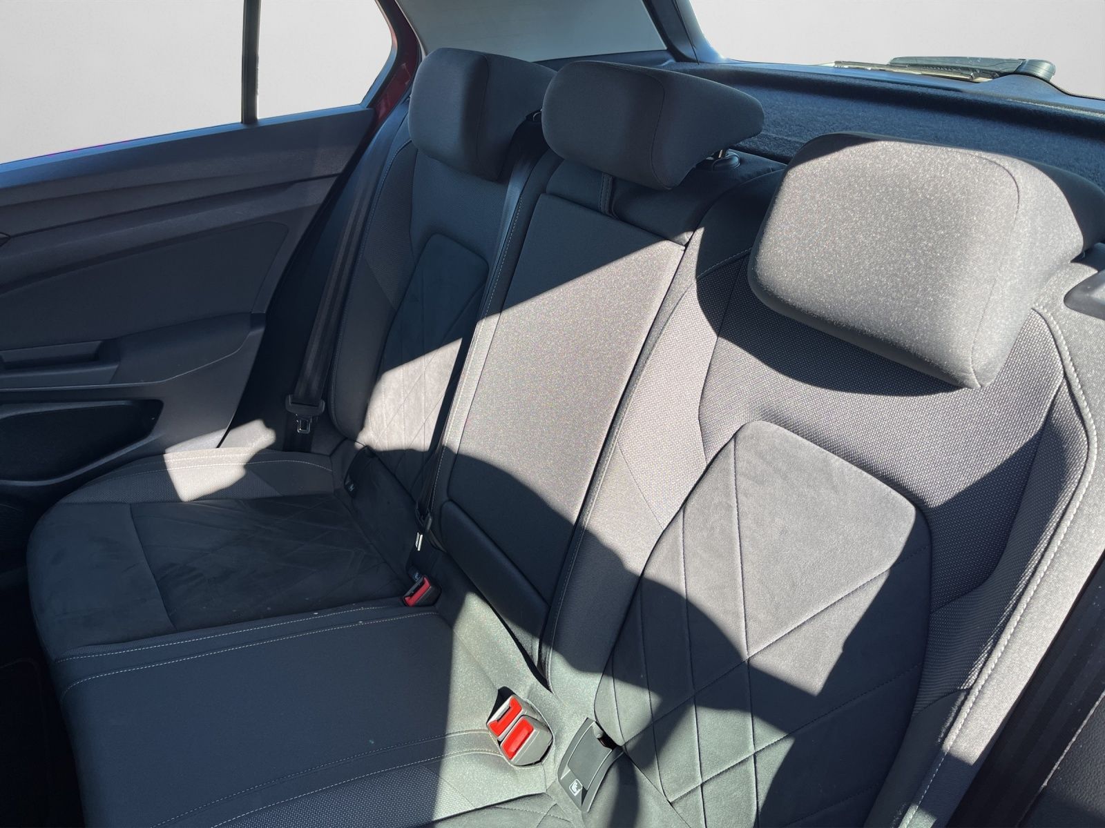 Volkswagen Golf VIII 1.5 eTSI Style Navi, App-Connect, Trav foto 15