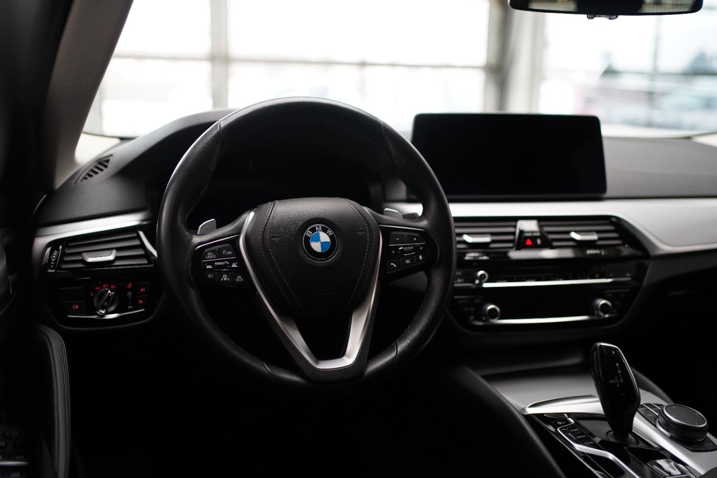 BMW 530d xDrive +ParkingAssist+AHK+HarmanKardonSyste foto 16