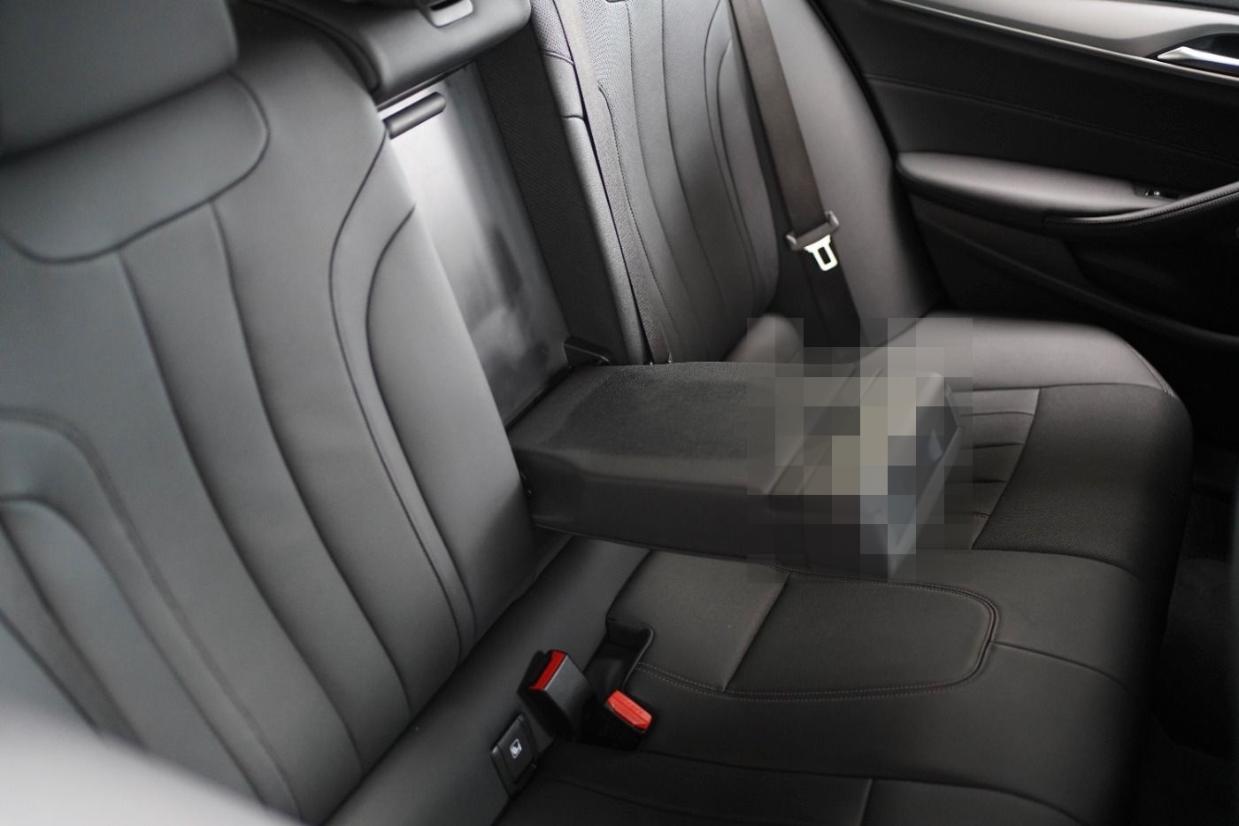 BMW 530d xDrive +ParkingAssist+AHK+HarmanKardonSyste foto 7