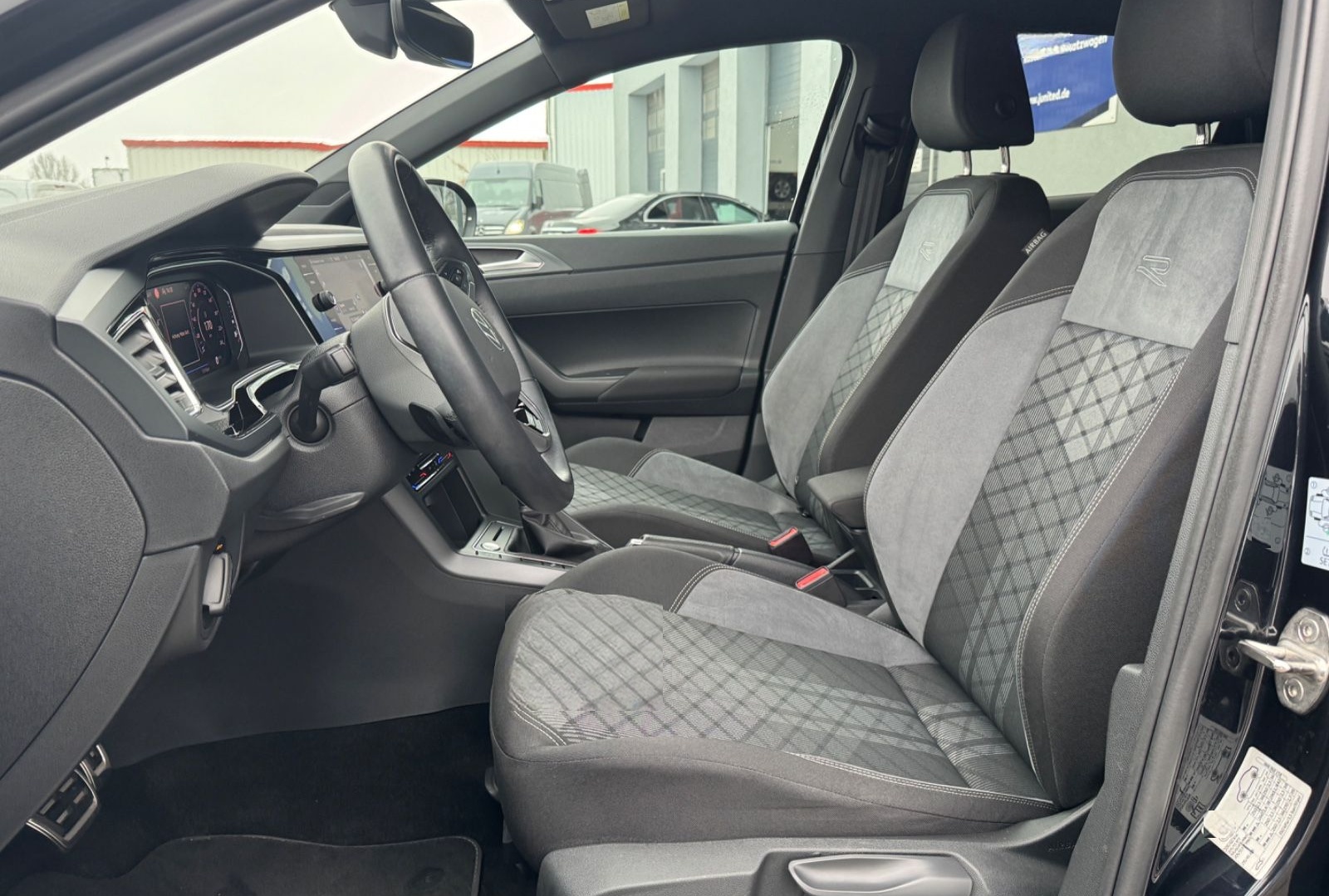 Volkswagen Taigo R-Line 1.0 TSI °IQ.LIGHT°KEYLESS°RFK°ACC° foto 7