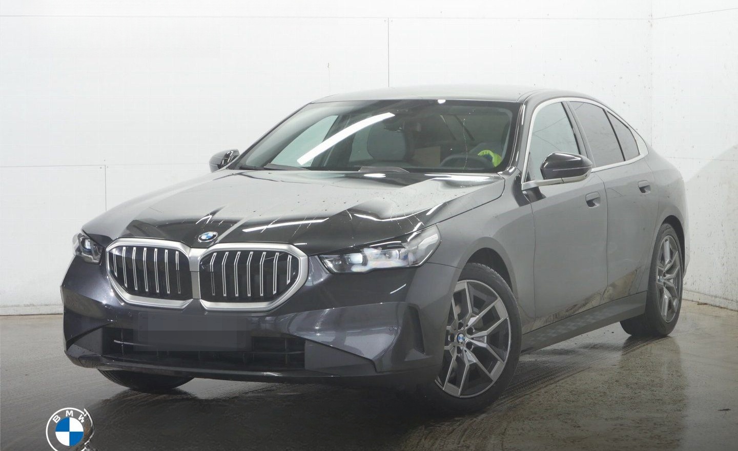 BMW 520d xDrive PANO+HUD+STANDHZ+DAP+PAP+ICONIC GLOW foto 2