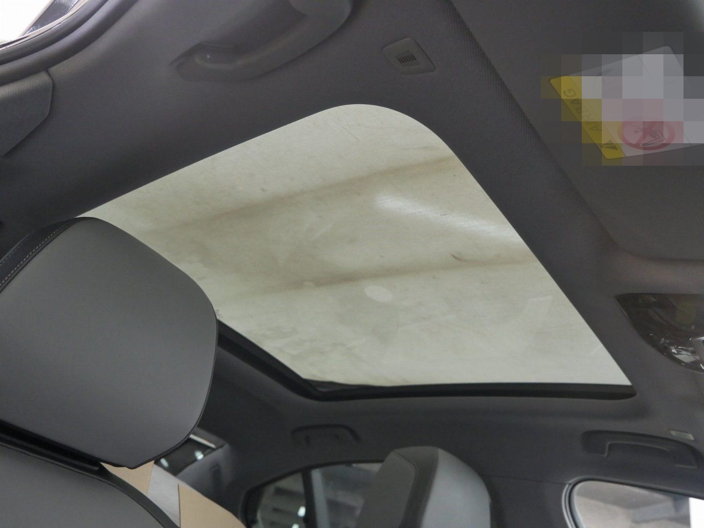 BMW 520d xDrive PANO+HUD+STANDHZ+DAP+PAP+ICONIC GLOW foto 12
