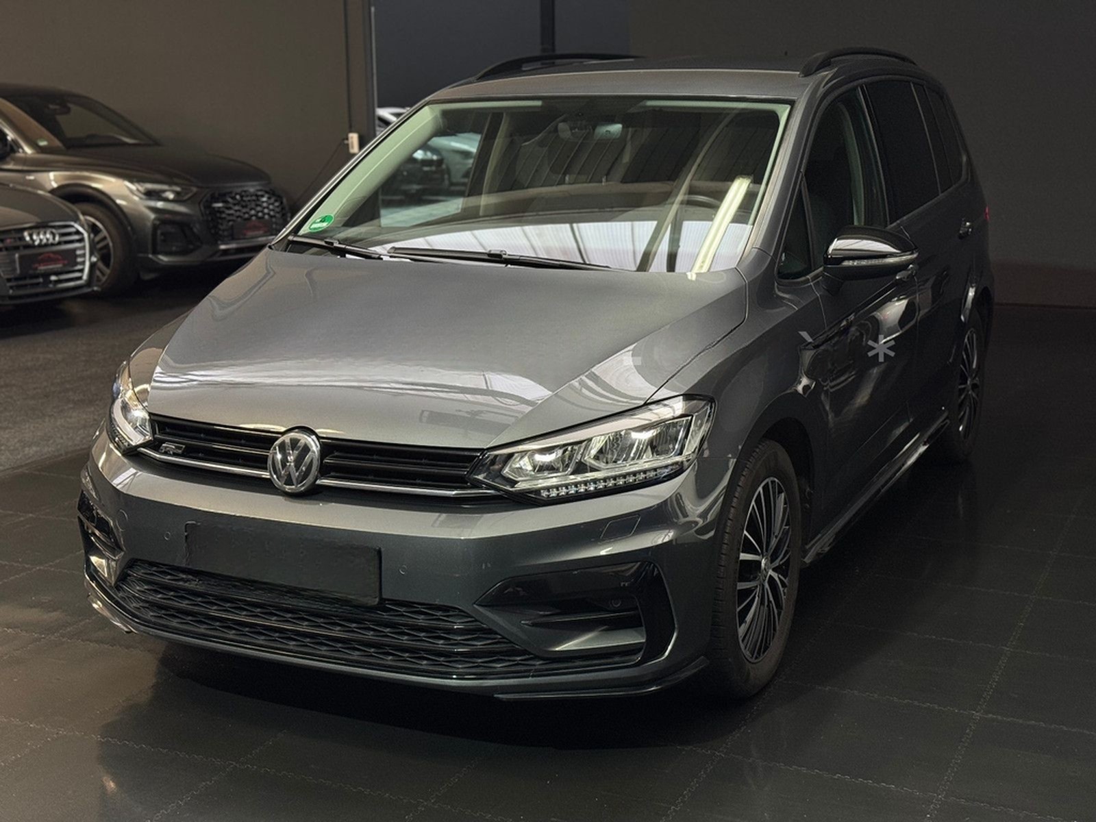 Volkswagen Touran Highline R-Line/DSG/Massage/Navi/LED/Temp foto 2