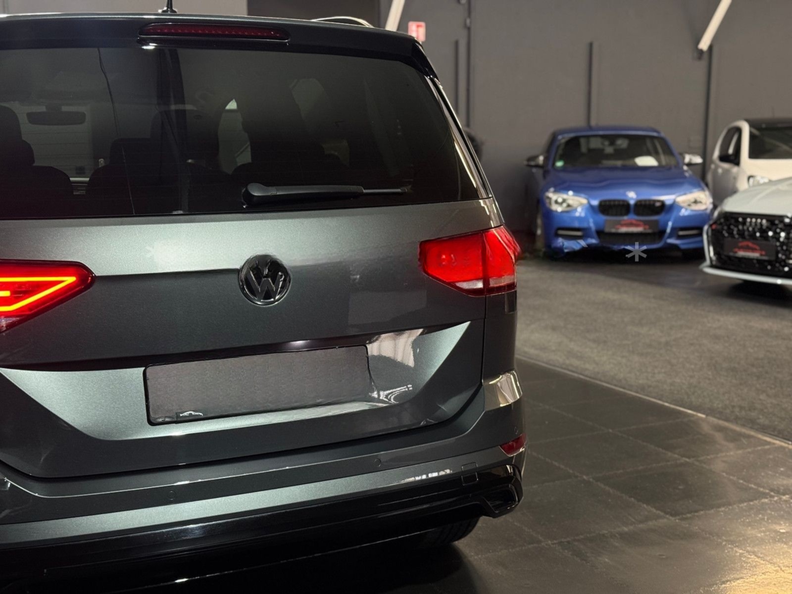 Volkswagen Touran Highline R-Line/DSG/Massage/Navi/LED/Temp foto 24