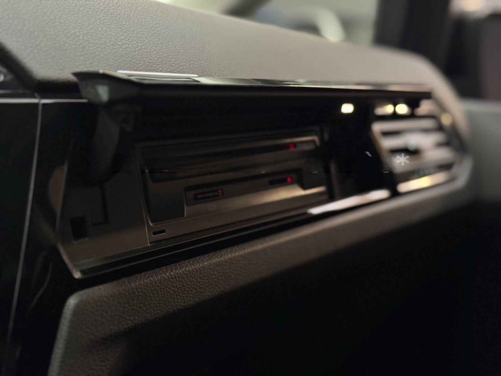 Volkswagen Touran Highline R-Line/DSG/Massage/Navi/LED/Temp foto 43