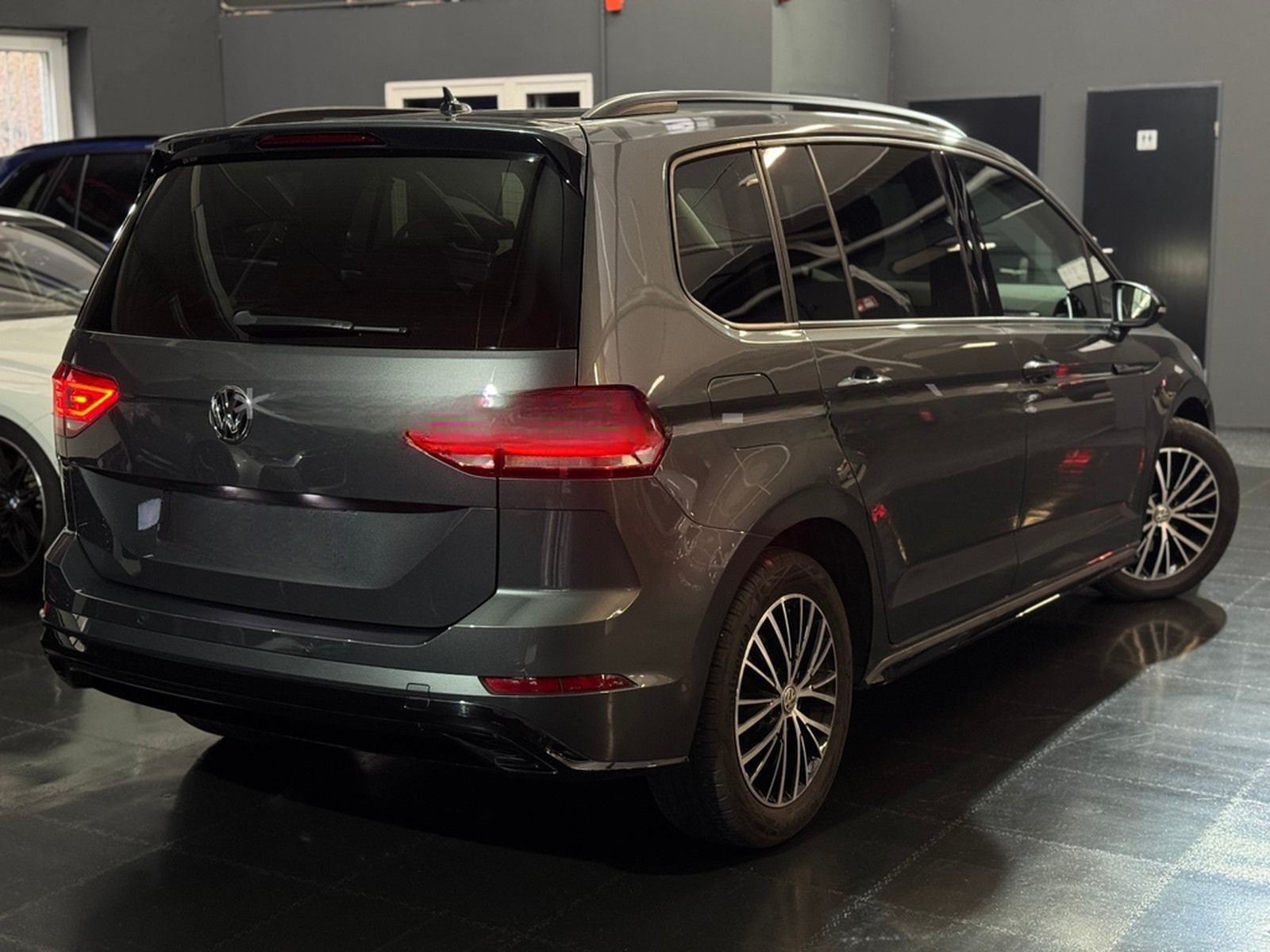 Volkswagen Touran Highline R-Line/DSG/Massage/Navi/LED/Temp foto 10