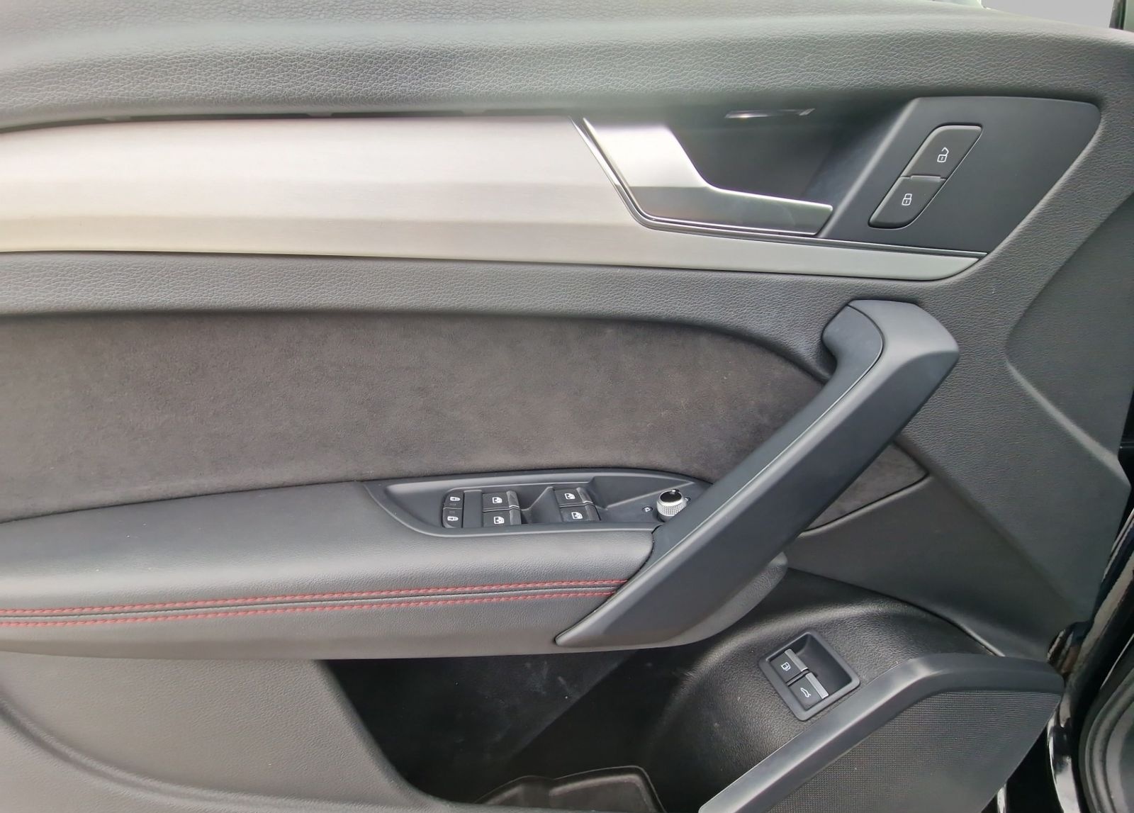 Audi Q5 55 TFSI e S line qu AHK MATRIX S-Sitze STHZG foto 22