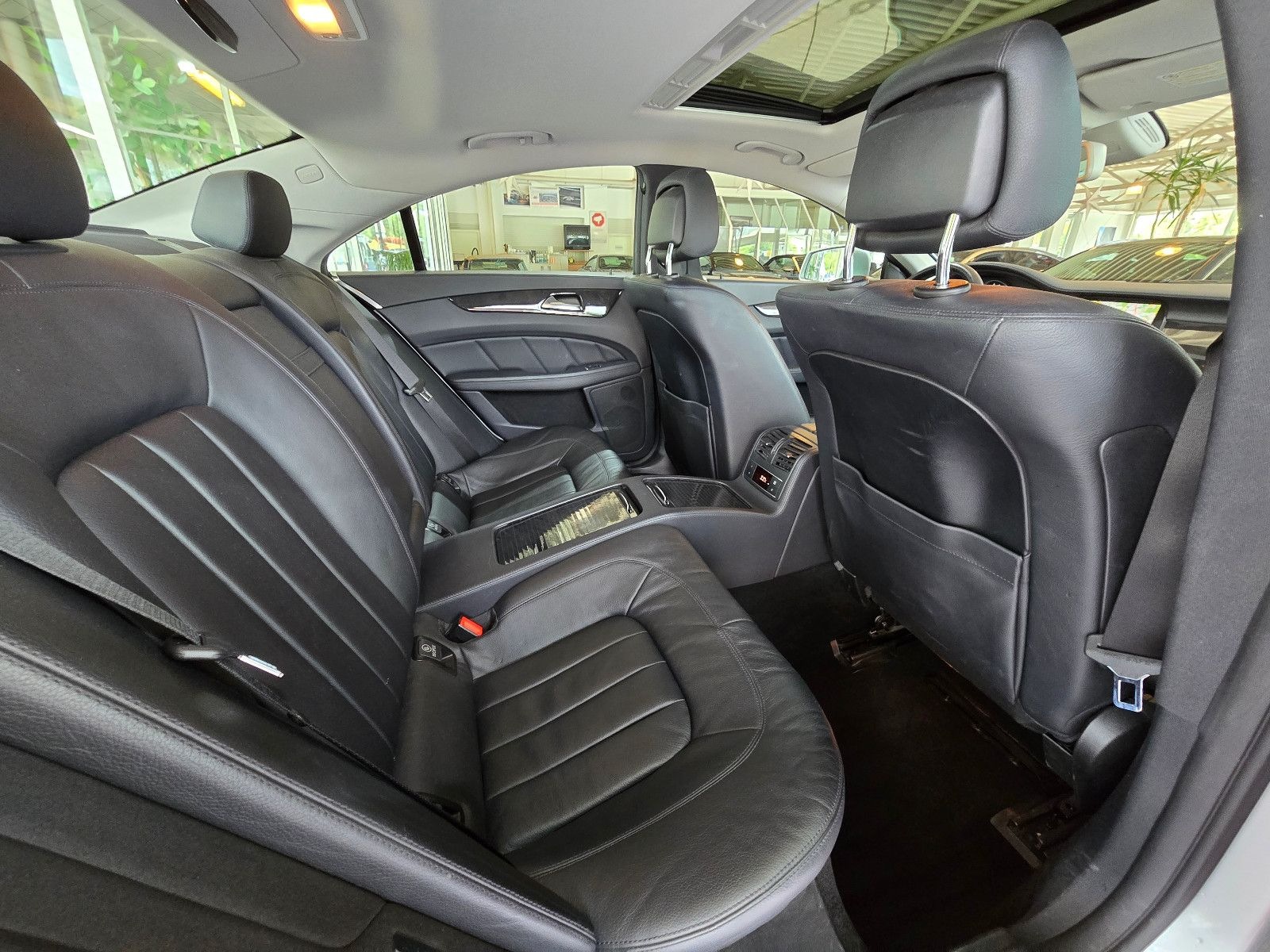 Mercedes-Benz CLS 500 4MATIC AMG ++NAVI+LED+GLASDACH+AIRMATIC+ foto 15