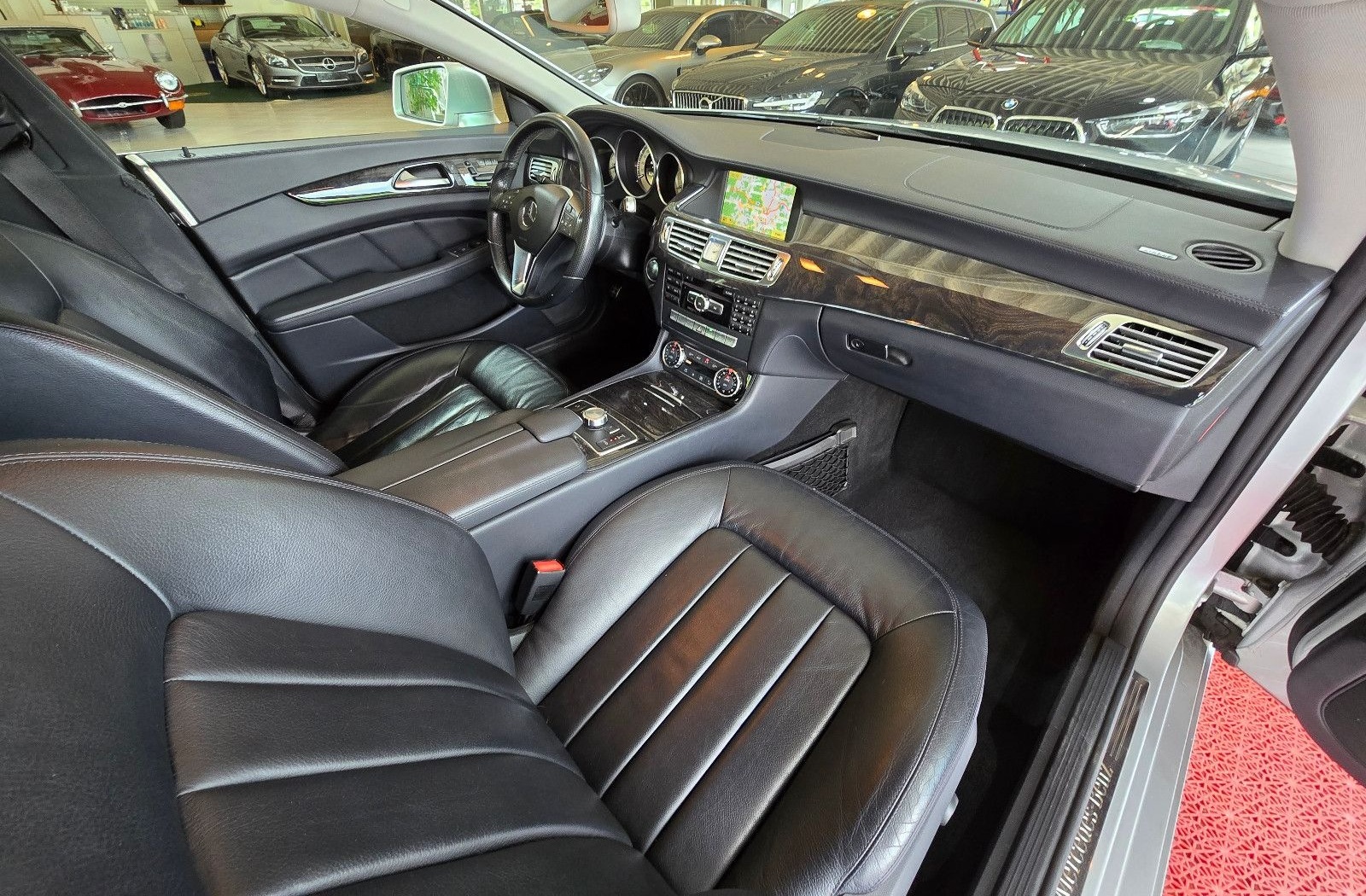 Mercedes-Benz CLS 500 4MATIC AMG ++NAVI+LED+GLASDACH+AIRMATIC+ foto 16