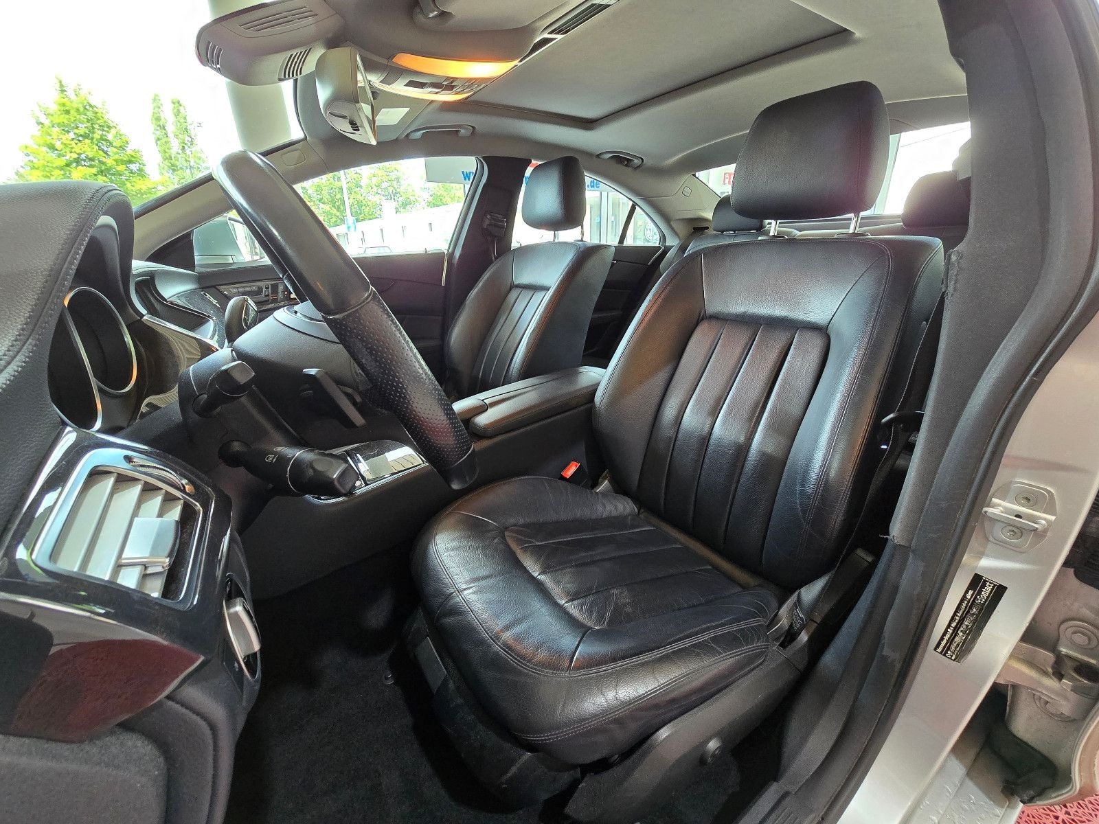 Mercedes-Benz CLS 500 4MATIC AMG ++NAVI+LED+GLASDACH+AIRMATIC+ foto 8