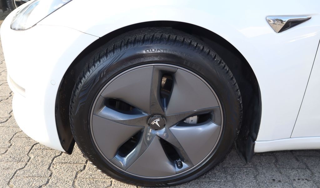 Tesla Model 3 Langstreckenbatt. Allradantrieb Dual Mot foto 23