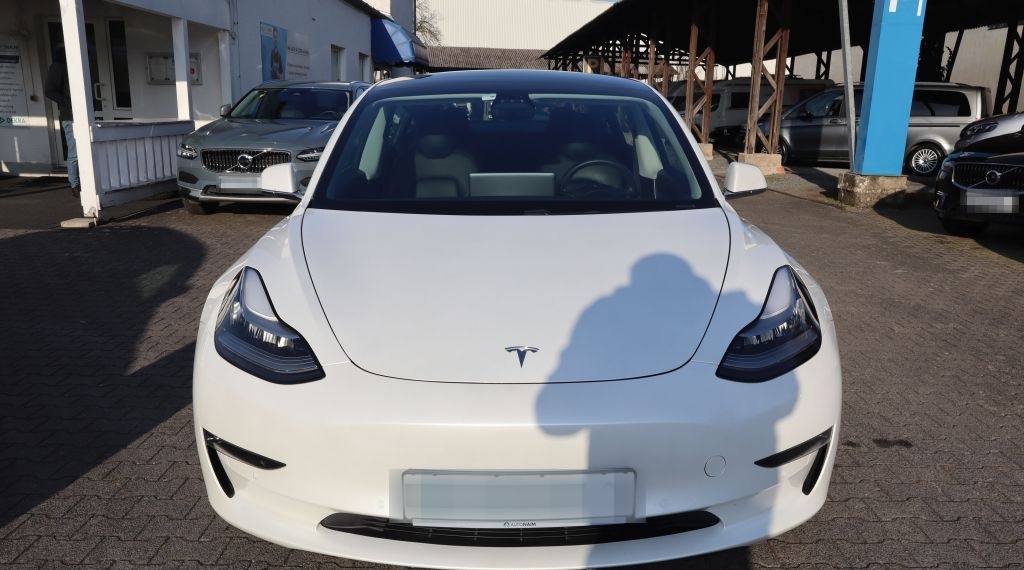 Tesla Model 3 Langstreckenbatt. Allradantrieb Dual Mot foto 4