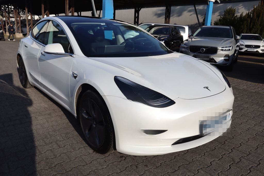 Tesla Model 3 Langstreckenbatt. Allradantrieb Dual Mot foto 5