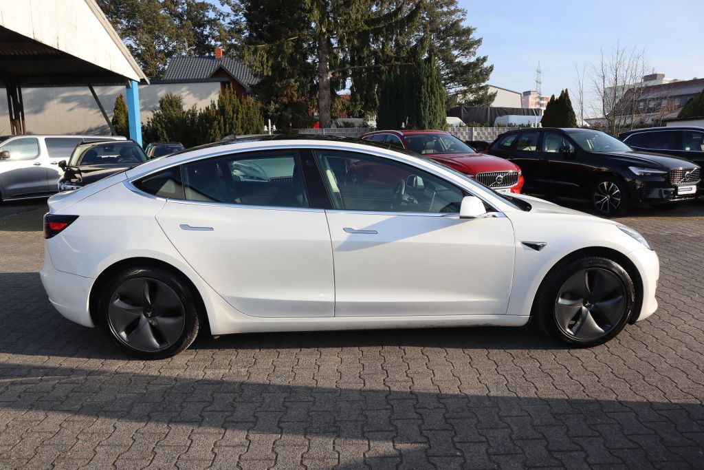 Tesla Model 3 Langstreckenbatt. Allradantrieb Dual Mot foto 6