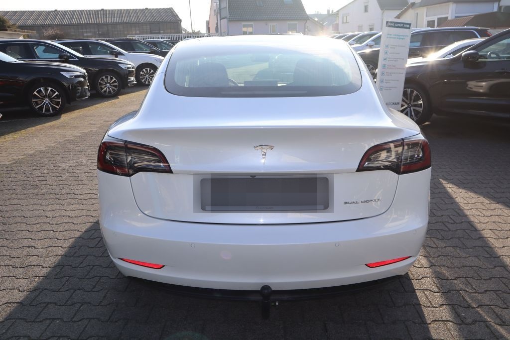 Tesla Model 3 Langstreckenbatt. Allradantrieb Dual Mot foto 8