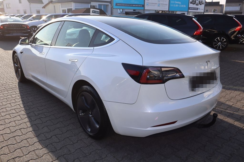 Tesla Model 3 Langstreckenbatt. Allradantrieb Dual Mot foto 9