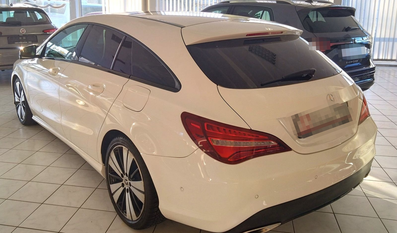 Mercedes-Benz CLA Shooting Brake CLA 200 AHK Panoramadach foto 2