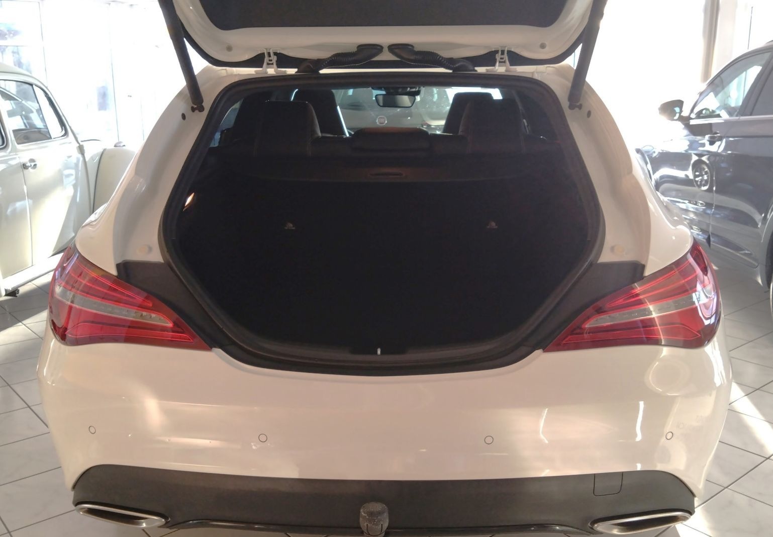 Mercedes-Benz CLA Shooting Brake CLA 200 AHK Panoramadach foto 19
