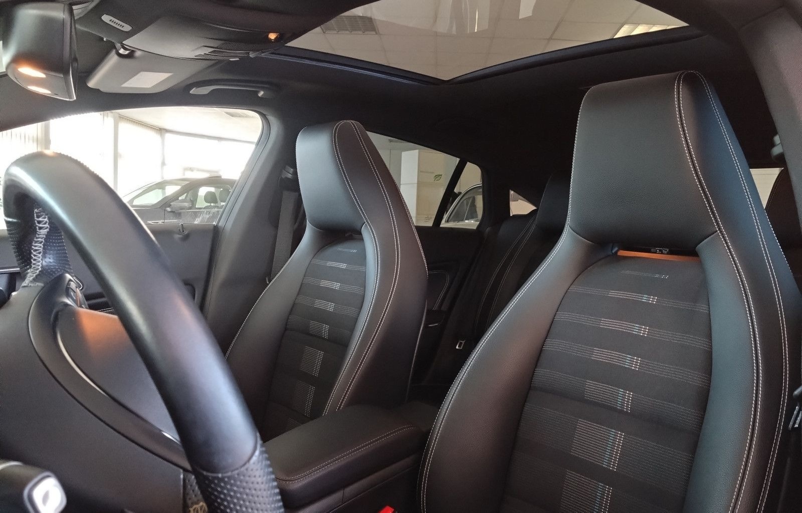 Mercedes-Benz CLA Shooting Brake CLA 200 AHK Panoramadach foto 7