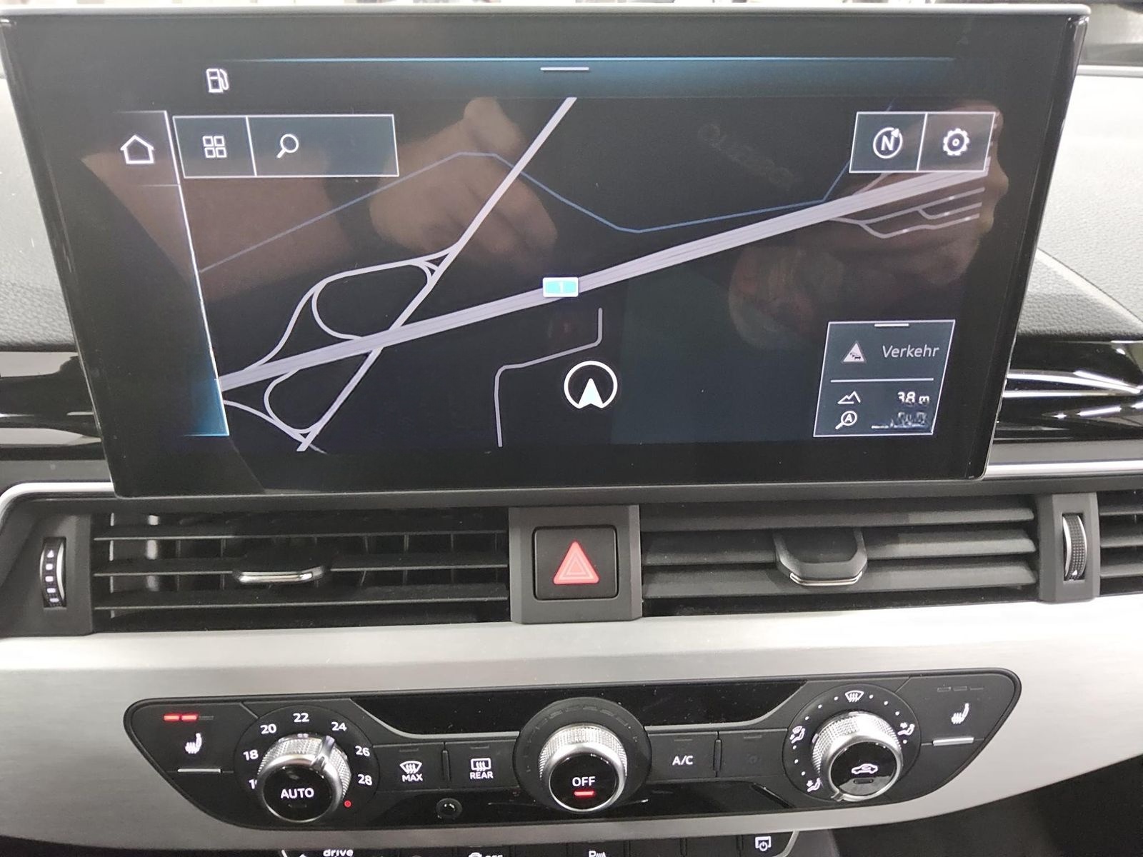 Audi A4 Avant 40 TDI S-Line T-Leder Navi LED AHK foto 7