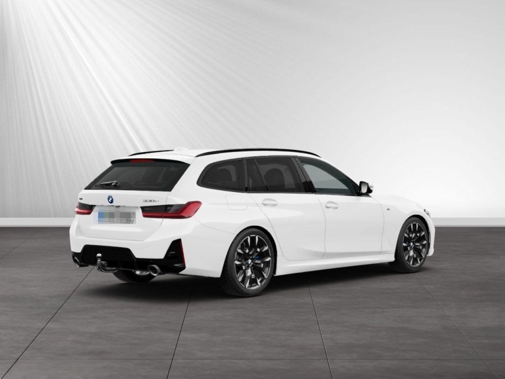 BMW 330e xDrive Touring M Sport|AHK|Pano|Head-Up|H/K foto 2