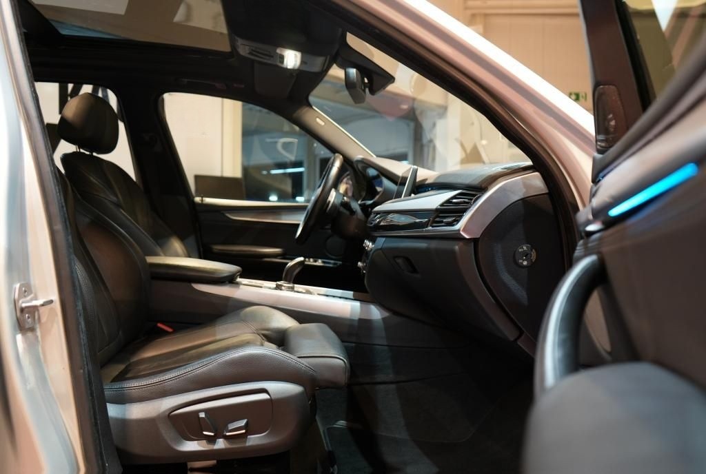 BMW X5 xDrive30d M Sport *7-Sitzer*LED*Navi*LEDER* foto 7