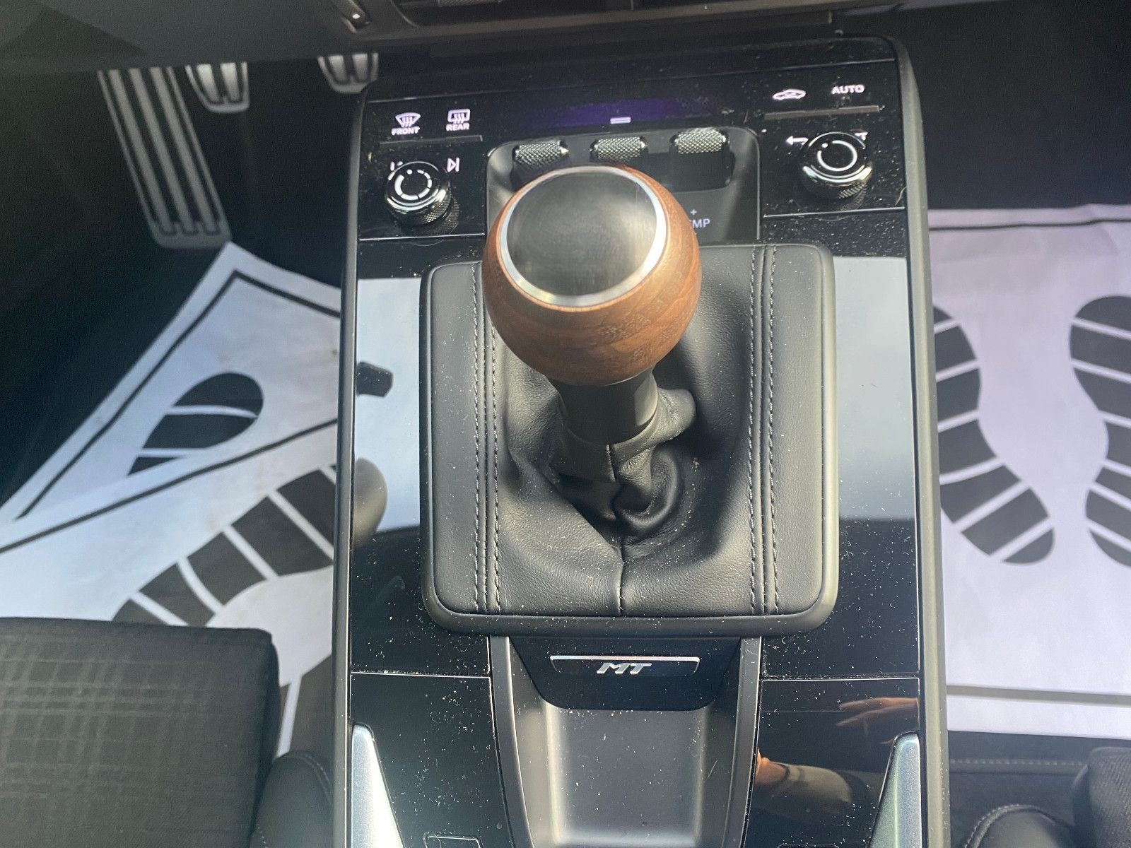 Porsche 911 Carrera T Aerokit  LIFT  Matirx LED NP: 177T foto 19