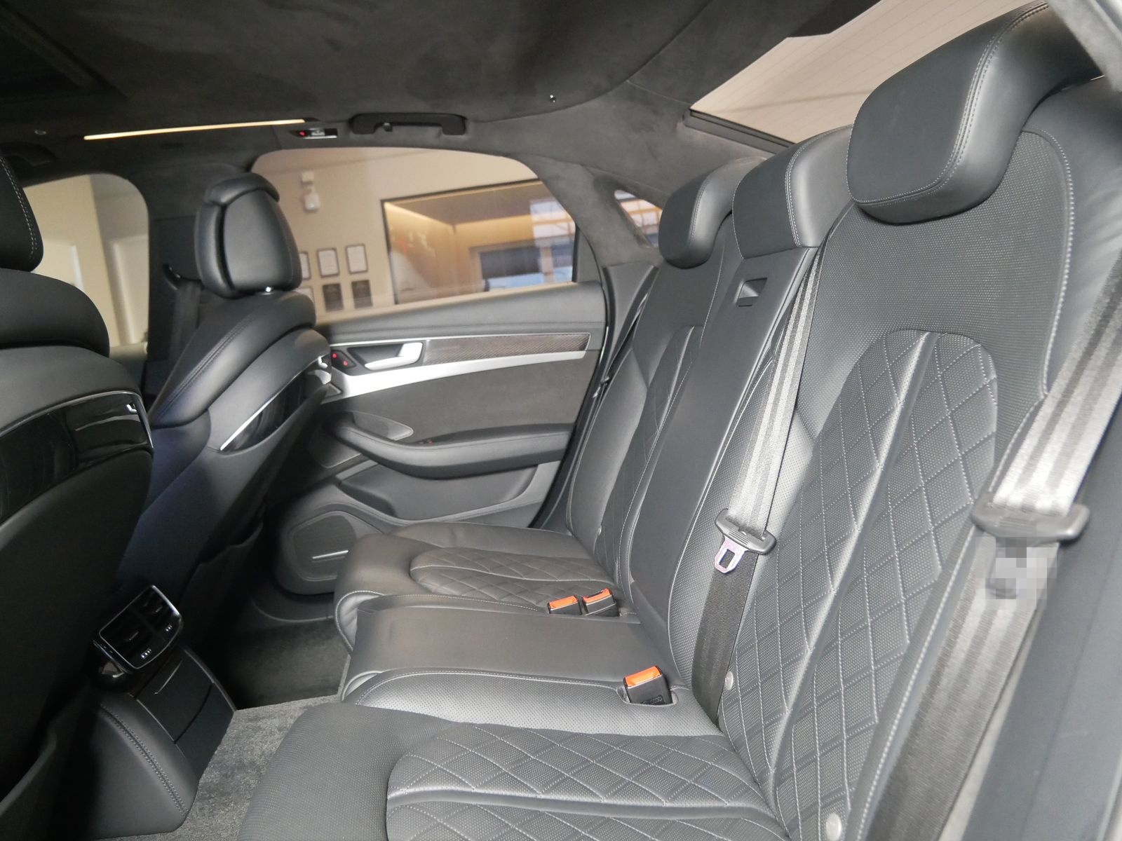 Audi S8 Plus quattro HUD Pano Bose MMI Touch Keramik foto 16