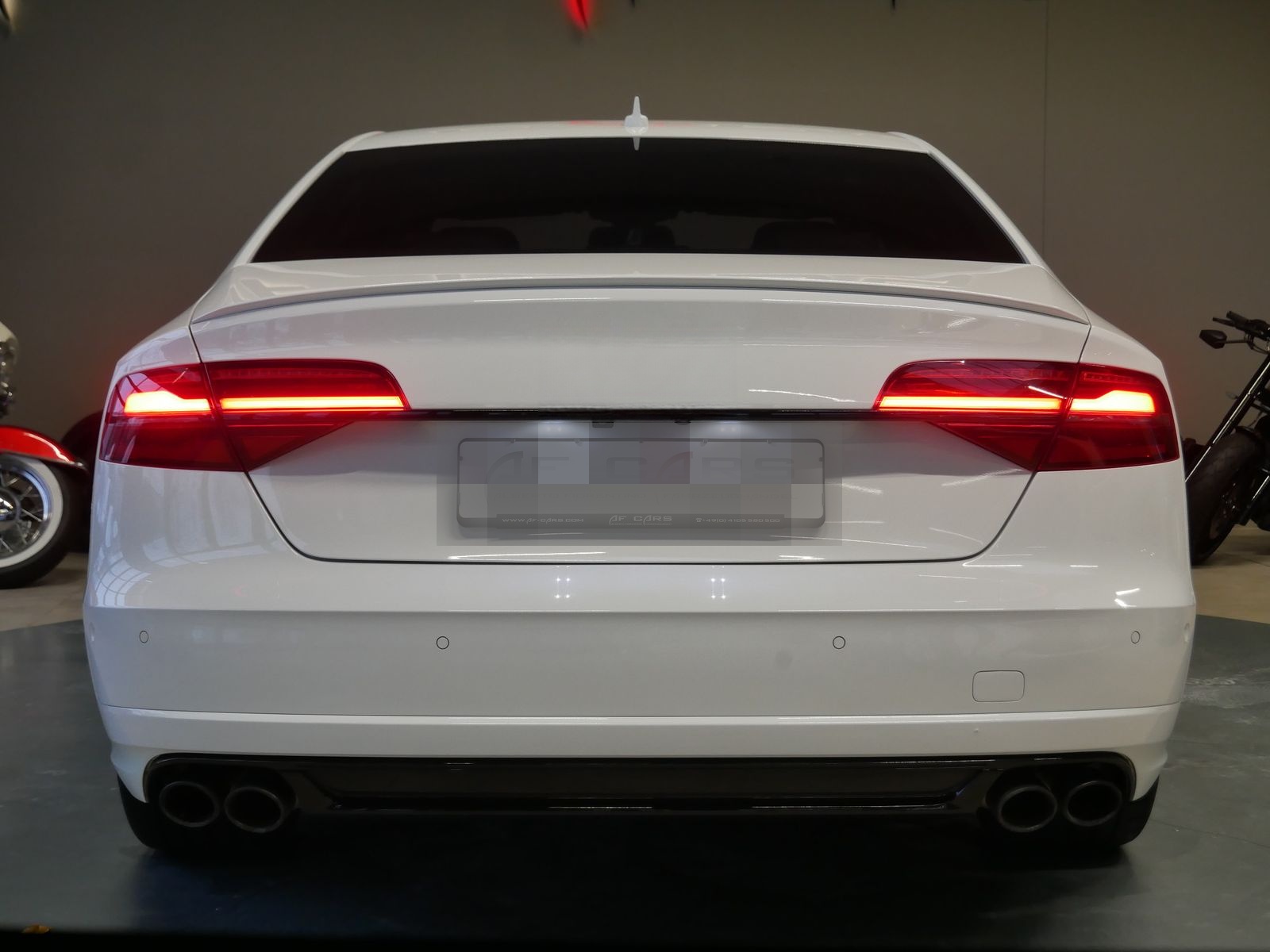 Audi S8 Plus quattro HUD Pano Bose MMI Touch Keramik foto 4