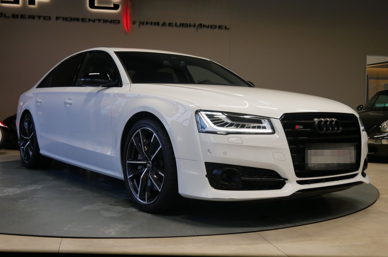 Audi S8 Plus quattro HUD Pano Bose MMI Touch Keramik foto 7