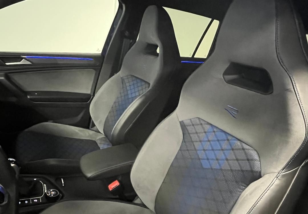 Volkswagen Tiguan R 2.0 TSI DSG 4mot. "Black Style"... foto 15
