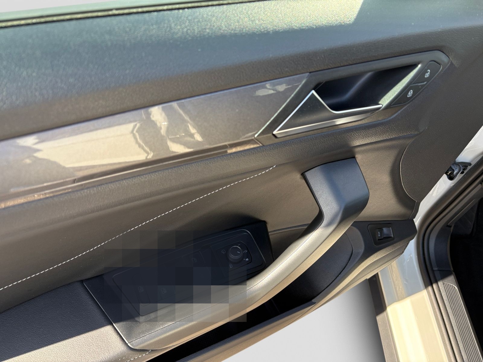 Volkswagen T-Roc 1,0TSI Style LED ACC KAM EHECK SITZHZ PARK foto 14