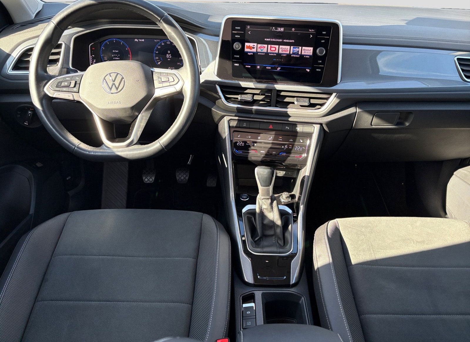 Volkswagen T-Roc 1,0TSI Style LED ACC KAM EHECK SITZHZ PARK foto 6