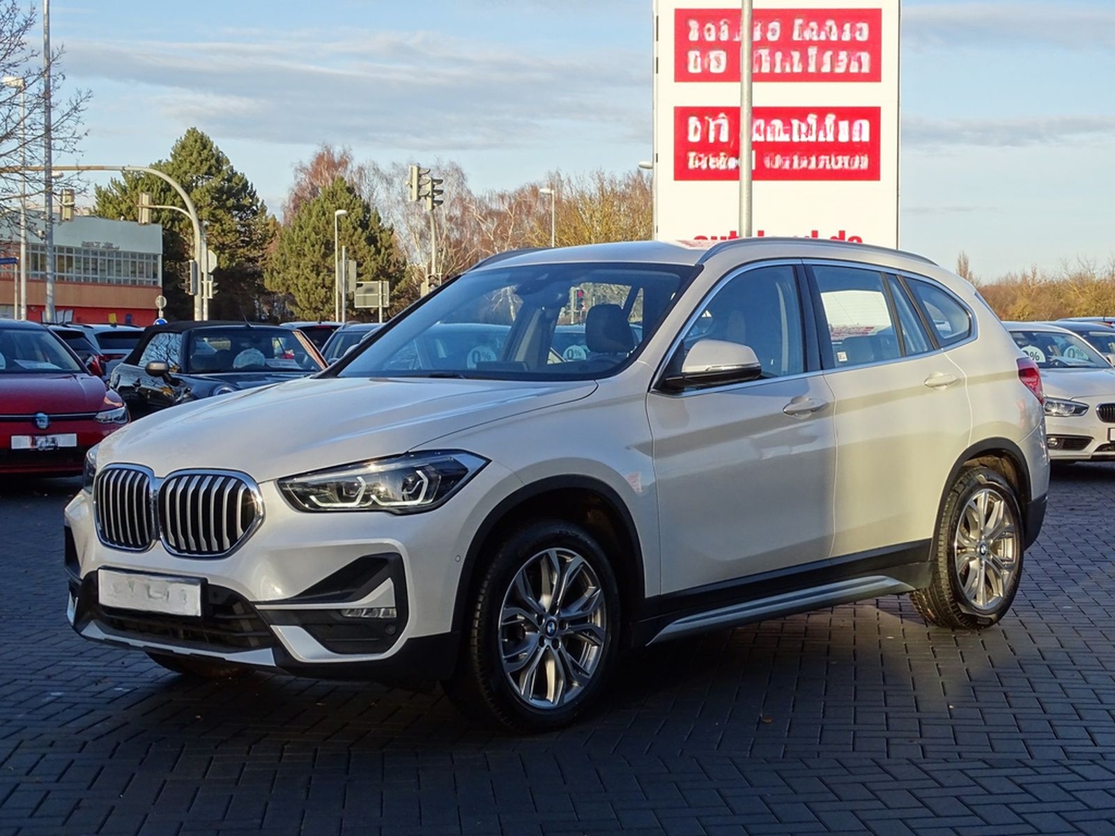 BMW X1 20d xDrive xLine LED Navi Kamera AHK Head-Up foto 2