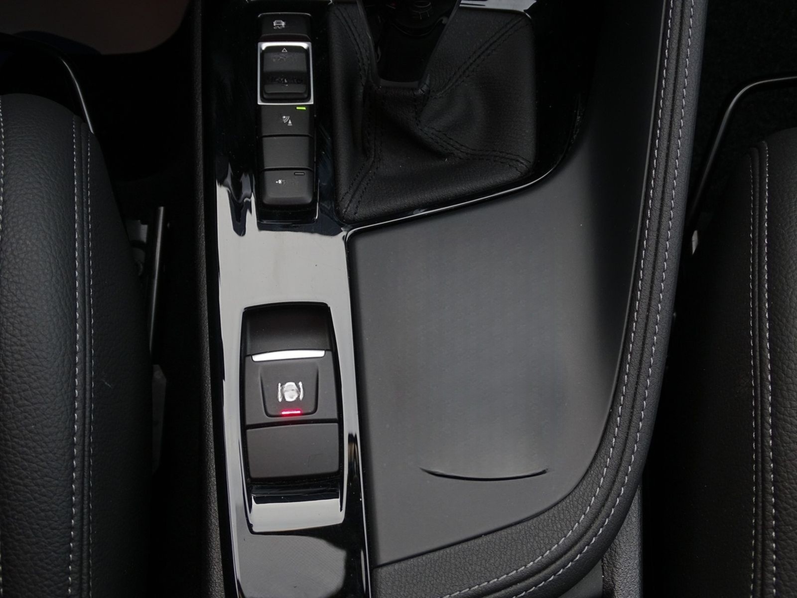 BMW X1 20d xDrive xLine LED Navi Kamera AHK Head-Up foto 14